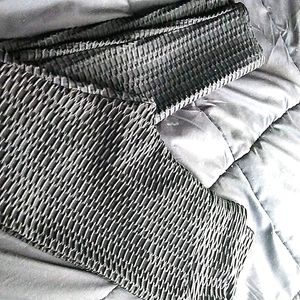 Textured, Large spandex leggings. Color: black
